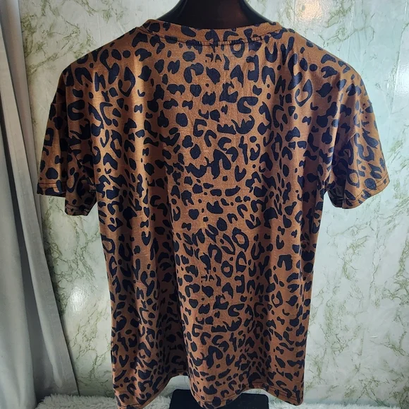 MAMA Animal Print Short Sleeve Top - Picture 7 of 10